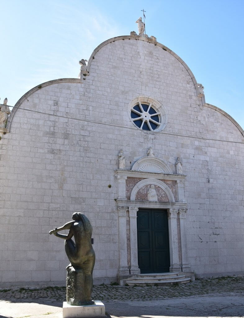 Eglise à Osor